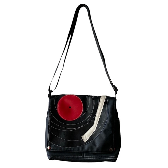 Queen Bee Bags Queen Bee Rebecca Pearcy Of Portland Crossbody Bag